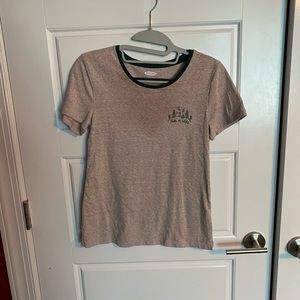 Old navy slim fit T-shirt (size S)
